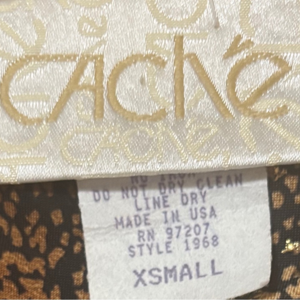 Cache Chic Two Piece Set - Picture 4 of 7